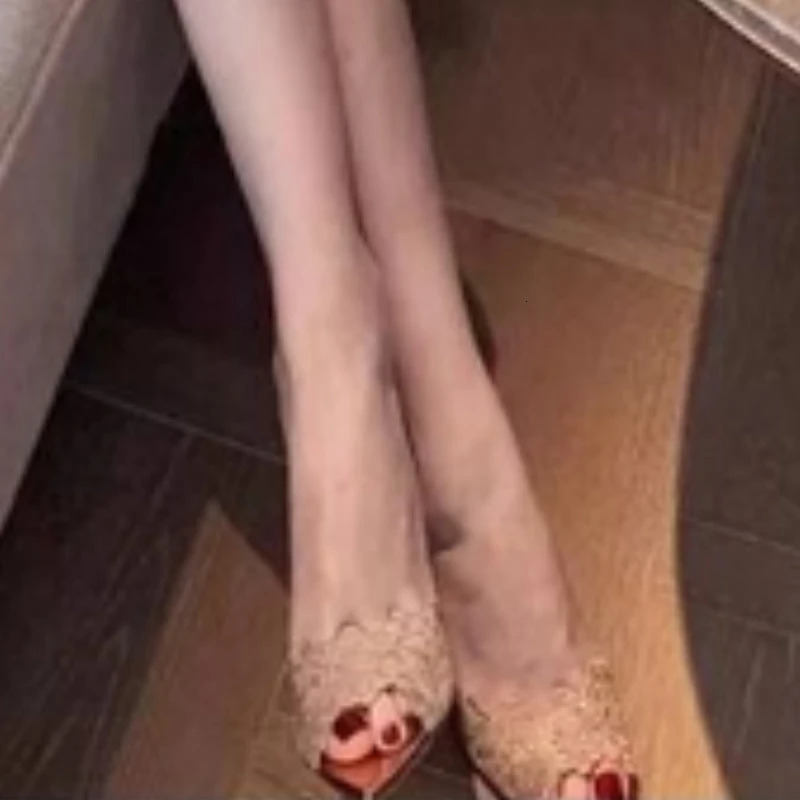 Pointed Banquet High Heels Women Spring Arrival Embroidered Stiletto Shoes Champagne Gold Embroidered High Heel Sandals 251030