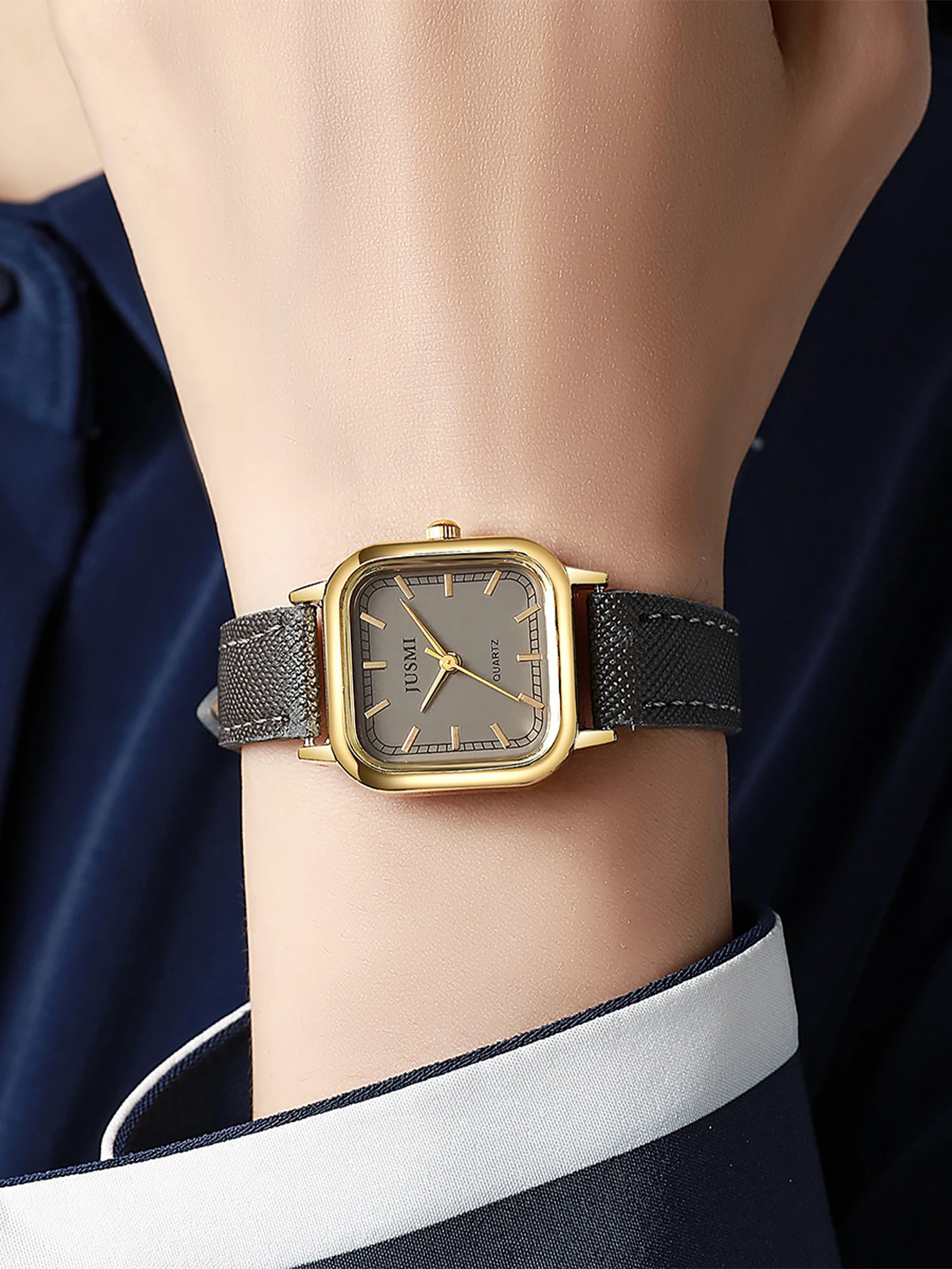Fashion Leather Strap Line Scale Women Quartz Watch for Halloween Christmas Holiday Gifts 251031