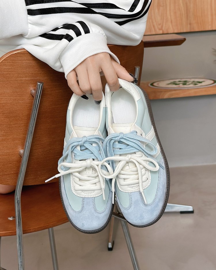 designer shoes 2025 German training women's shoes style for autumn and winter patchwork color casual sports shoes retro student sneakers