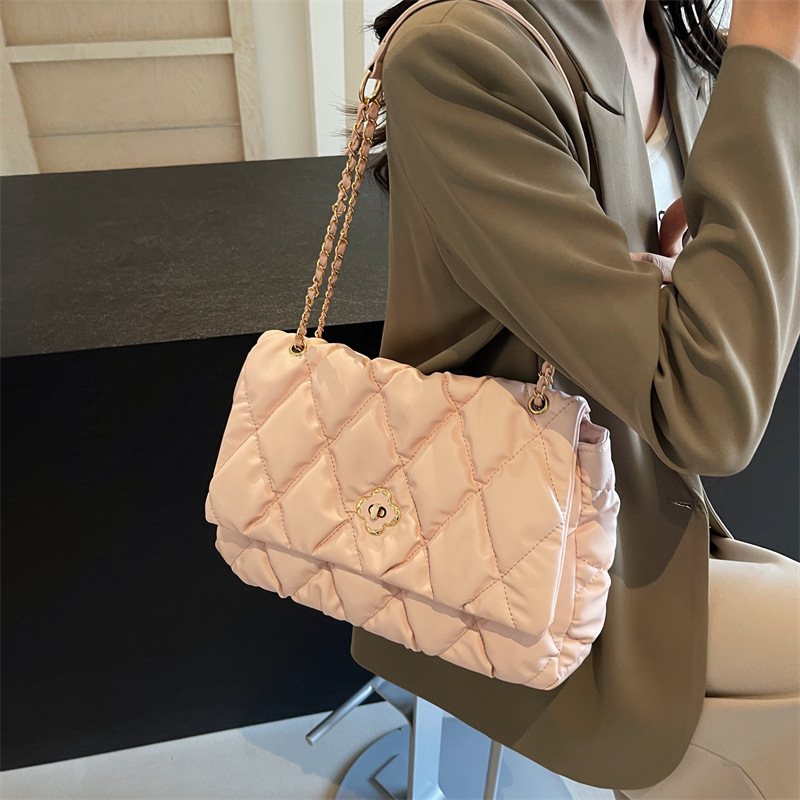 hot free shipping shoulder bags new casual handbag fashionable Floral black white pink flap for women
