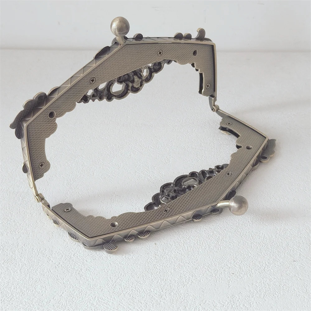 165cm8cm Antique Brass Zinc Alloy 1 Piece Metal Frame Kiss Clasp Lock Obag purse Making DIY Craft Bag Clutch Coin Purse Frames 251030