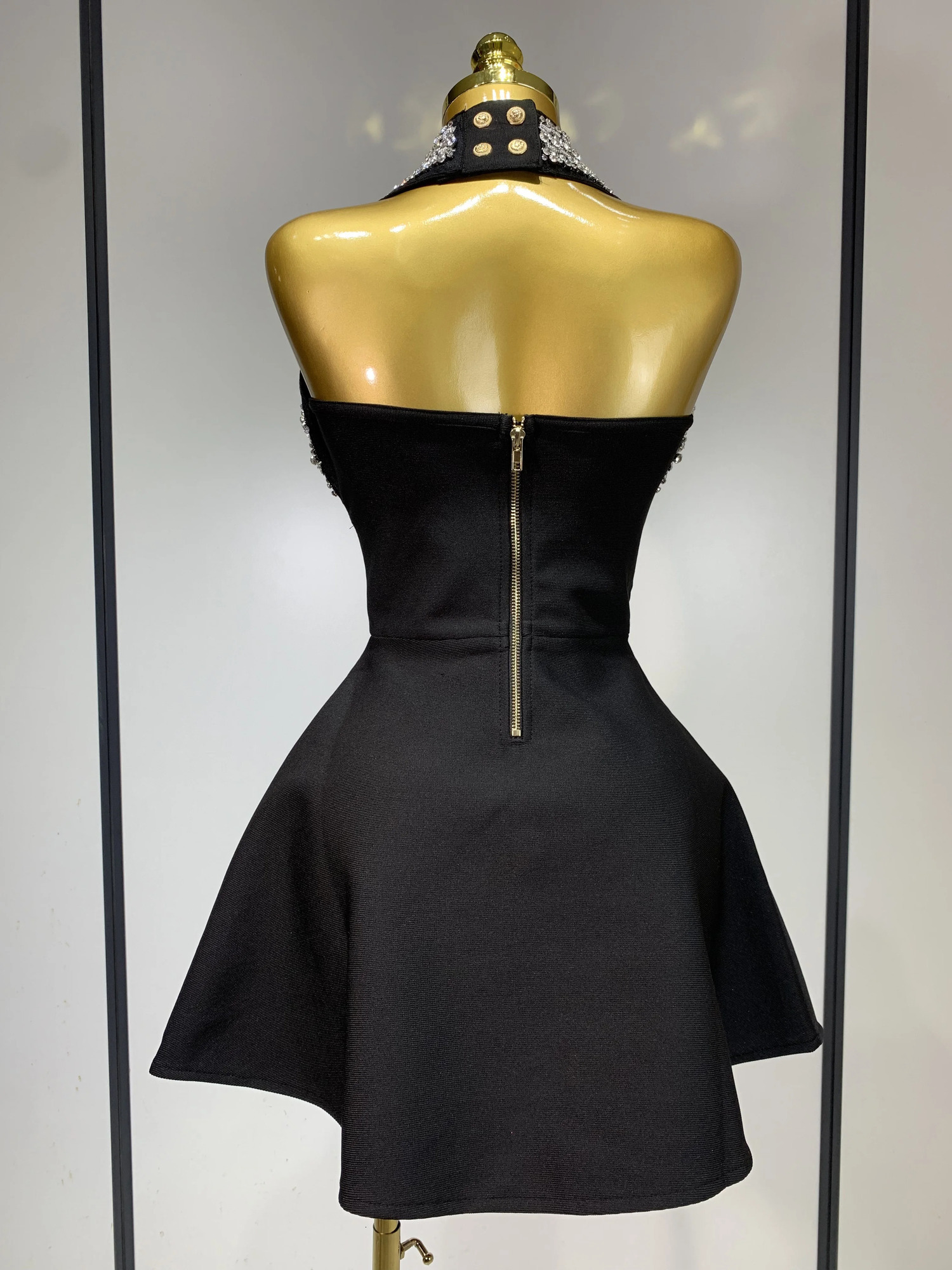 Fashion Women Party Dress Halter Sleeveless Backless Sparkly Rhinestone Bandage Dresses Elegant Evening Club Wear 251028