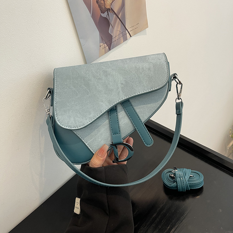 hot free shipping shoulder bags new casual handbag fashionable Sequined saddle for women