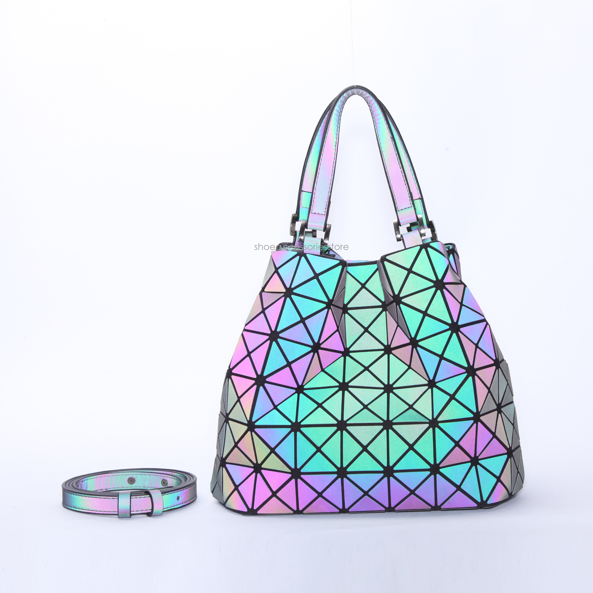 New Free Shipping Designer Bag 2025 New Handbag Fashion Lingge One Shoulder Crossbody Water Bucket Tote Bag Women's