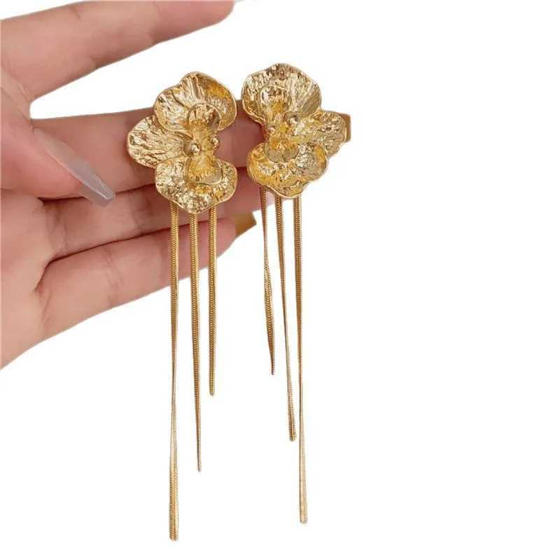European And American Light Luxury Simple Metal Flower Tassel Dangle Earrings For Women Fashion Elegant Jewelry Party Gifts Y250401
