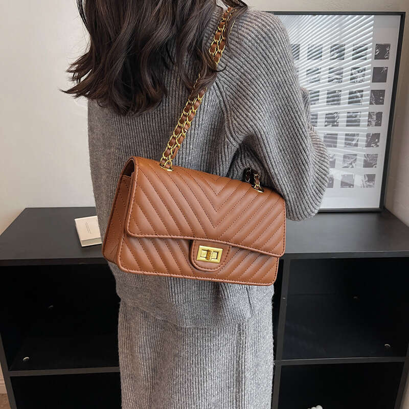 Cross-Border Quilted Chain Crossbody for Women 2025 New Vintage Single Shoulder Underarm Bag High-End Handbag Bags