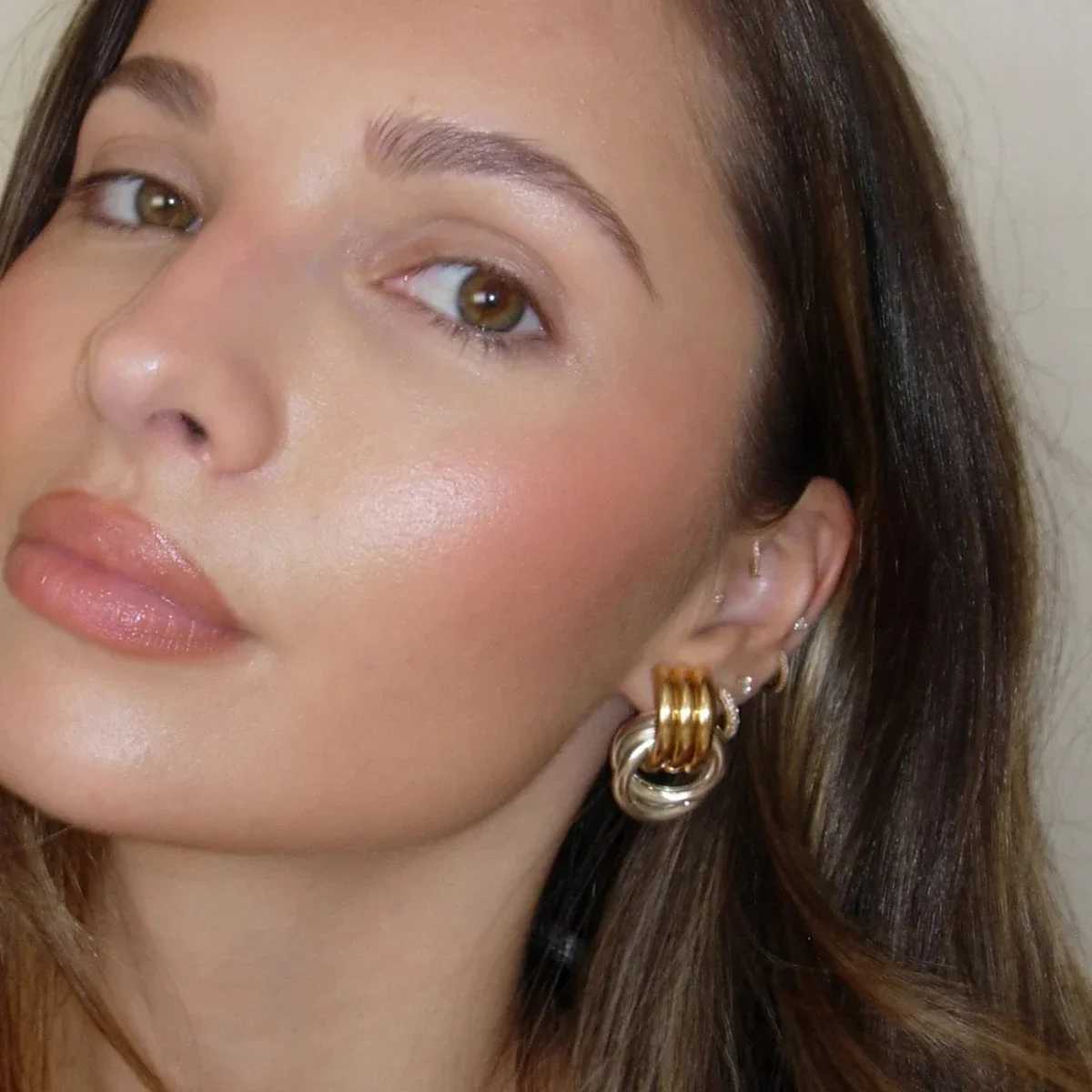 Fashionable stainless steel multi-layer circular twisted knot earrings suitable for womens textures mixed colors gold-plated statement Bijoux earrings