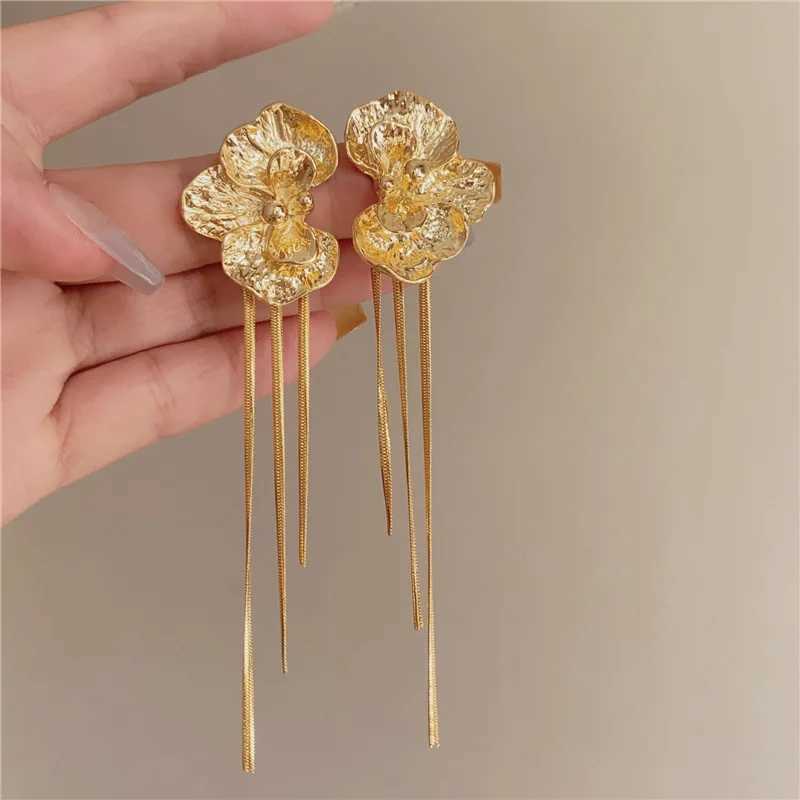 European And American Light Luxury Simple Metal Flower Tassel Dangle Earrings For Women Fashion Elegant Jewelry Party Gifts Y250401