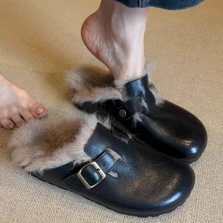 2025 Sheepskin version ~ a kick of lazy people's fur Birkenstocks, women's retro plush wears warm half slippers versatile cotton shoes