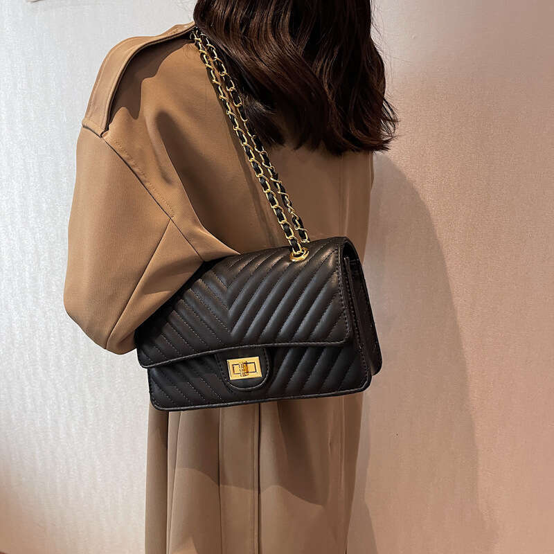 Cross-Border Quilted Chain Crossbody for Women 2025 New Vintage Single Shoulder Underarm Bag High-End Handbag Bags