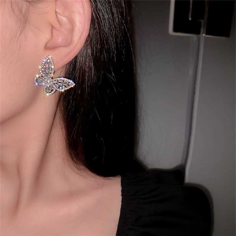 High quality materials fashionable zircon earrings womens accessories butterfly earrings elegant design shiny earrings Y250401