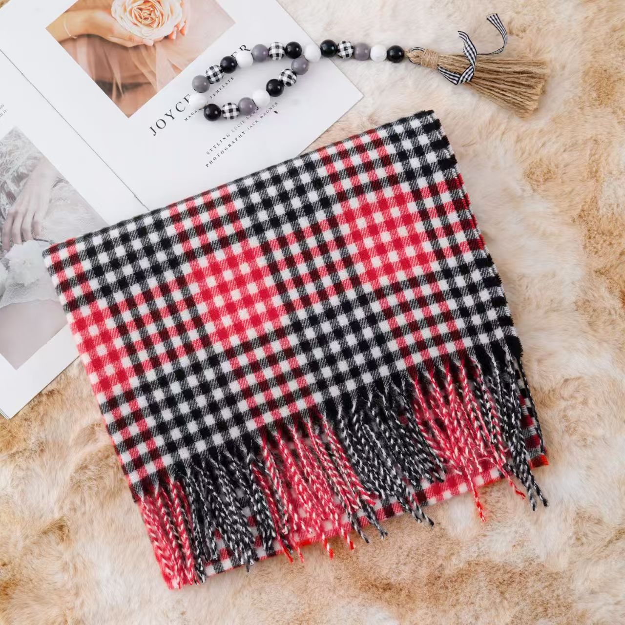T403 new hot-selling scarf winter versatile Korean version ladies thickened student warm plaid shawl tassel neck scarf couple
