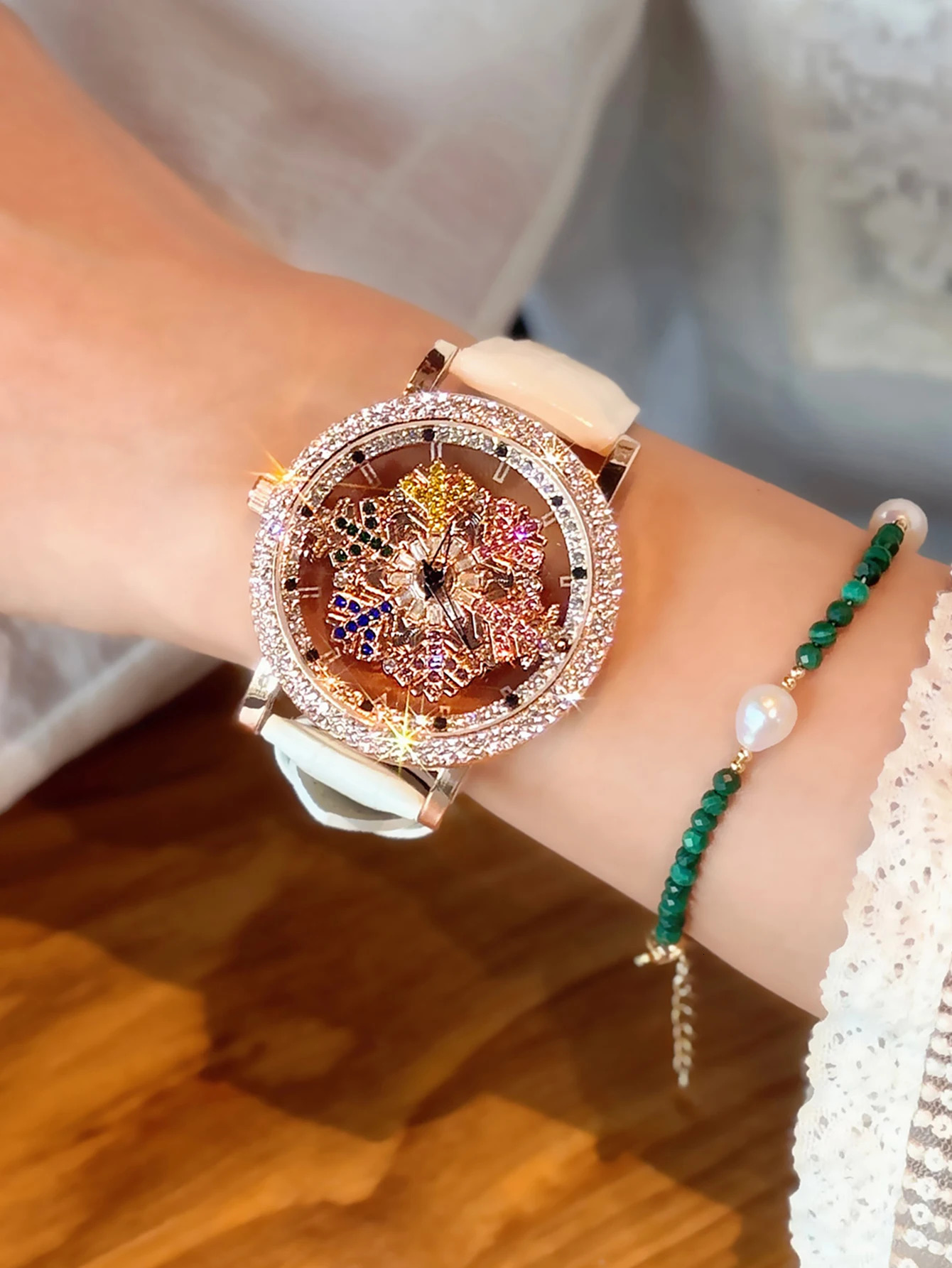 1 Upgraded Version of the Bright EyeCatching Fashionable Womens Watch Inlaid with Colorful Rhinestone Quartz Watch Equipped with Charming Rotating Col