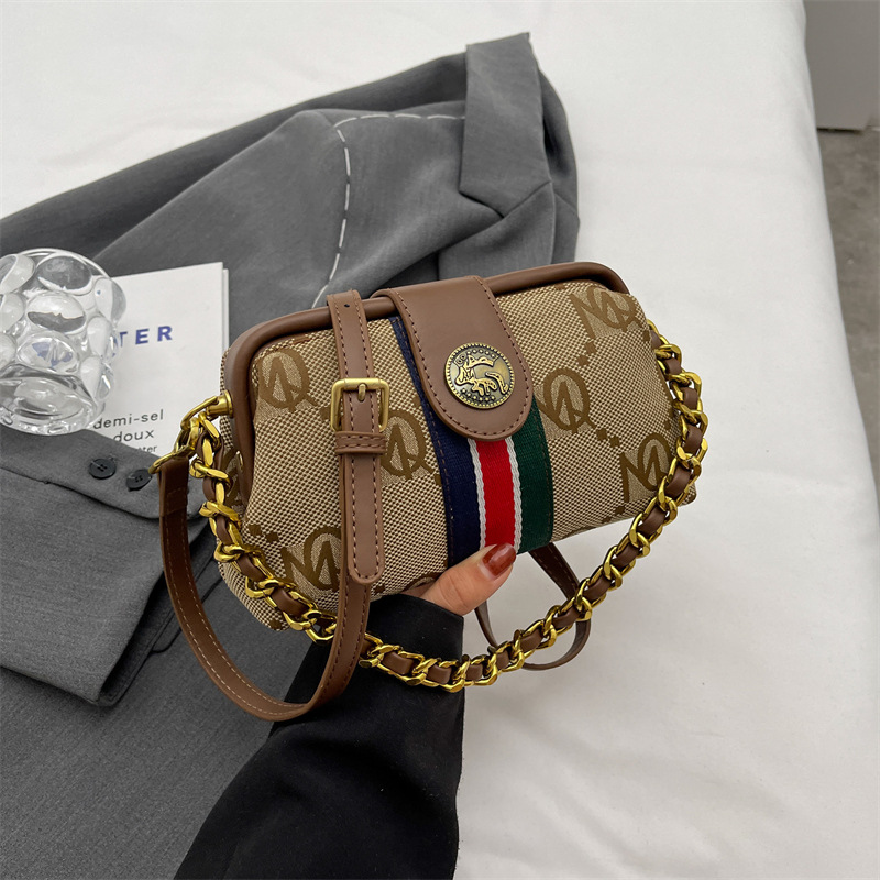 Free Shipping 2025 Best-Selling Alphabet Print Fashion Chain Crossbody Bag Elegant Retro Versatile Square Shoulder Bag for Women Hot Sale Dark Brown W