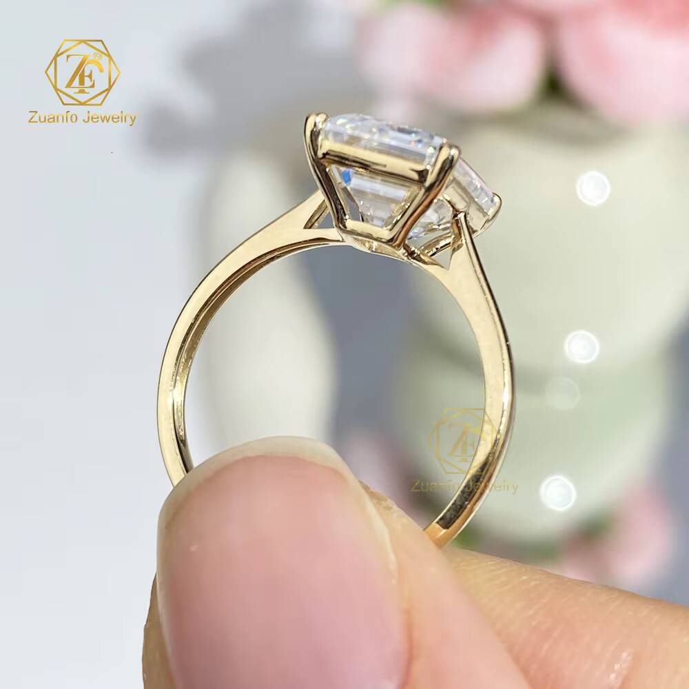 Customized Womens Solid Gold Wedding Engagement Ring 10k 18k 3CT 5CT Emerald Cut Lab Diamond Classical Style Moissanite Ring