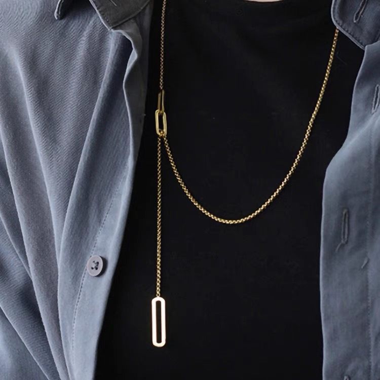 Fashionable Women's Oblong-Shape 316L Stainless Steel Pendant Necklace with Elegant Tassel Detail