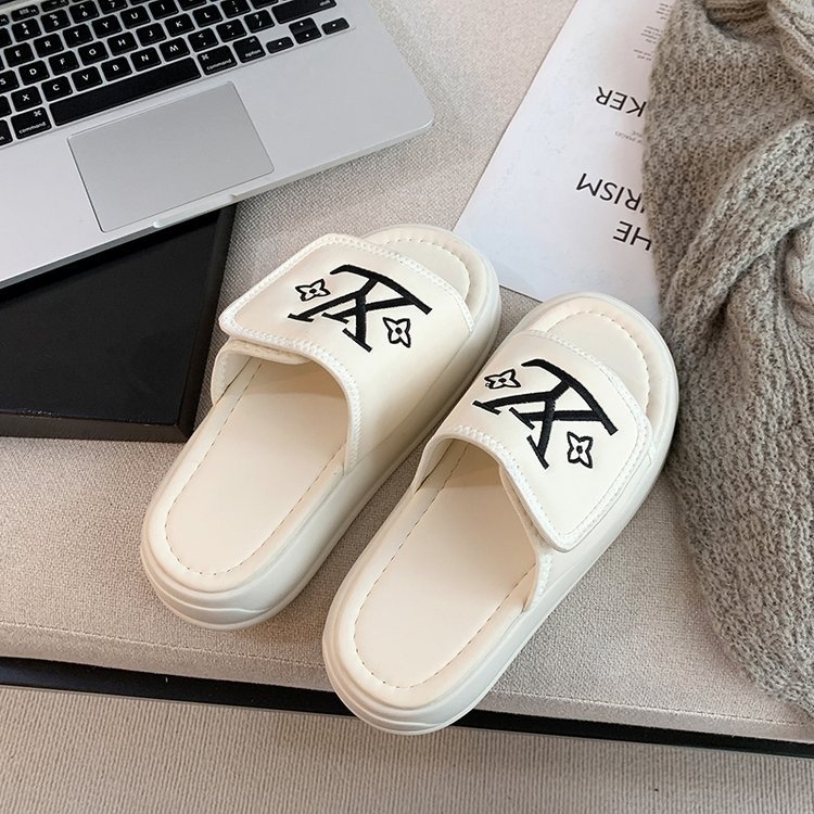 free shipping slippers designers for womens 2025 Summer New Thick Bottom Fashionable Leisure Versatile Anti slip Outerwear Size 35-40 for daily wear