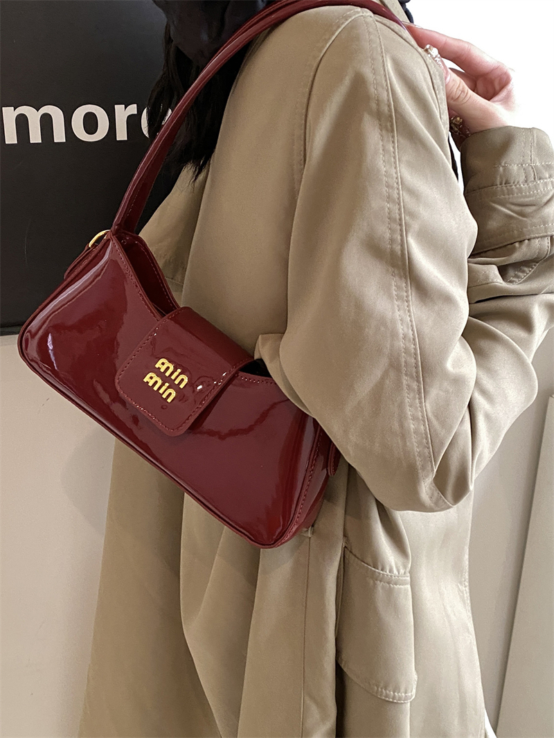 Designer Bag Luxury Bag Tote Bag Free Shipping Hot Free Shipping Designer Shoulder Bags New Casual Handbag Fashionable Patent Leather Black Underarm B