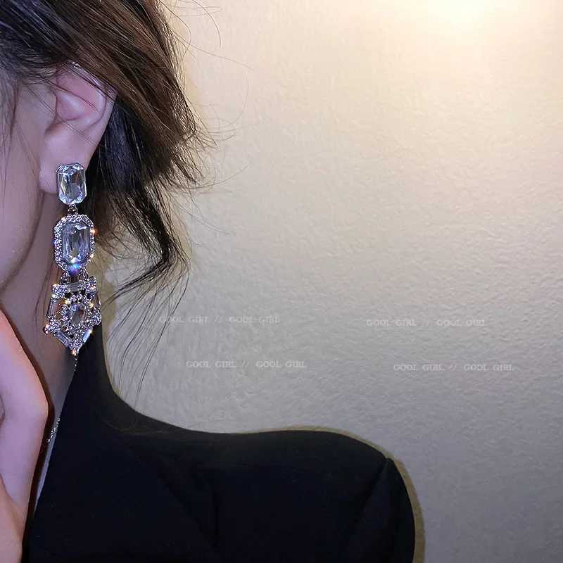 925 Silver Needle European and American Fashion Exaggerated Earrings Y250401