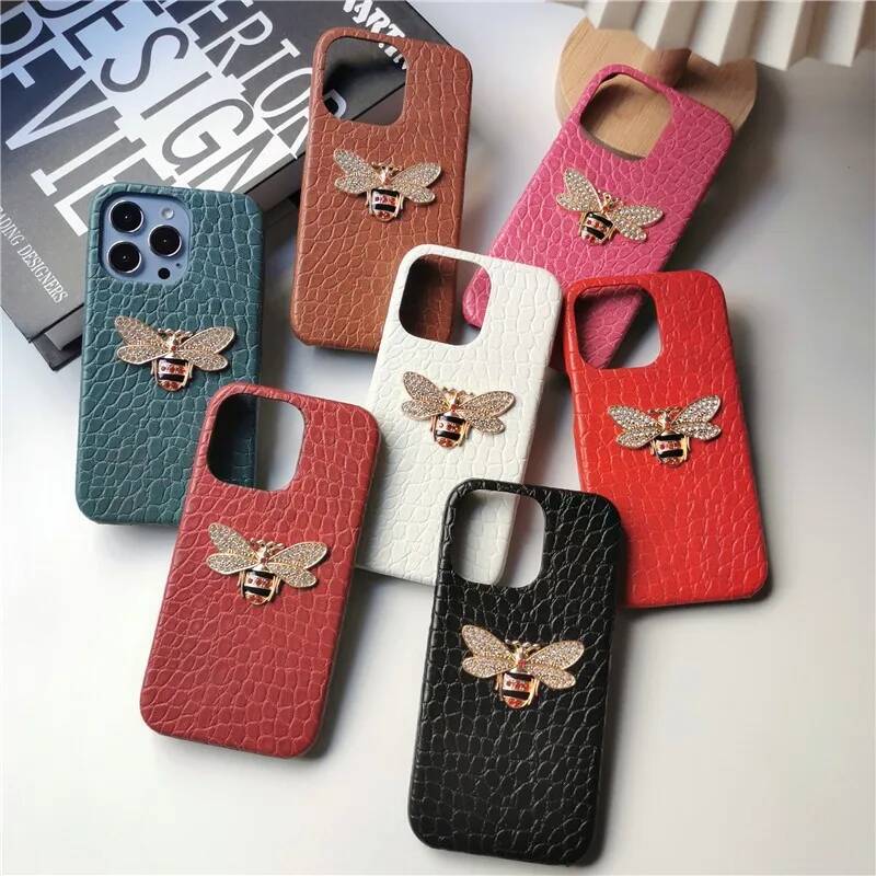 Animal Leather Diamond Bee Female Hard Half Pack Case For 15 14 11 12 13 Pro Max Iphone Cover Fundas