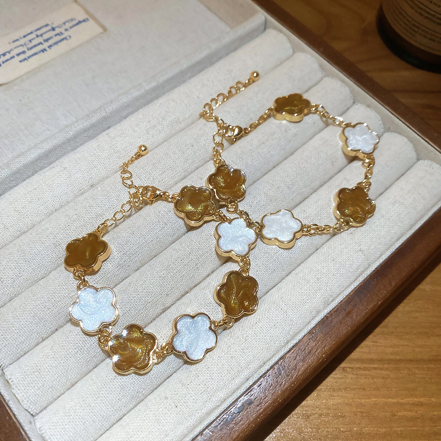 French Retro Oil Drop Flower Light Luxury Niche High-end Sense Bracelet Exquisite Elegant Everyday Versatile Women's Jewelry - view 5