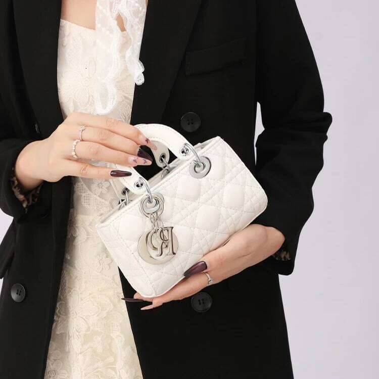 Leather Tote For Women Elegant Handbag Crossbody Adjustable Strap Famous Designer Classic Shoulder Ladies Bag