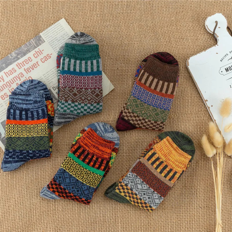 5 Pairs Winter Mens Socks Thicken Sheeps Wool Socks Warm Men Retro Style Colorful Fashion Man Socks For Snow boots 251028