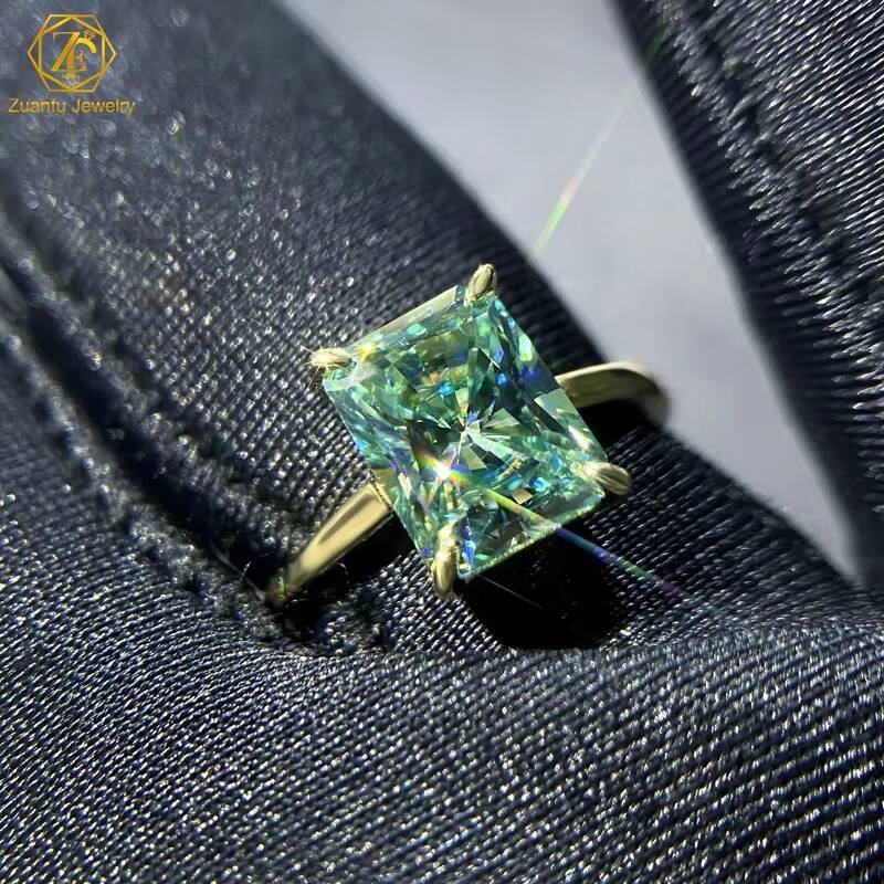 2025 Hot Sale 925 Sterling Silver Green Color Radiant Cut 7x9MM Moissanite Diamond Women Luxury Wedding Moissanite Rings