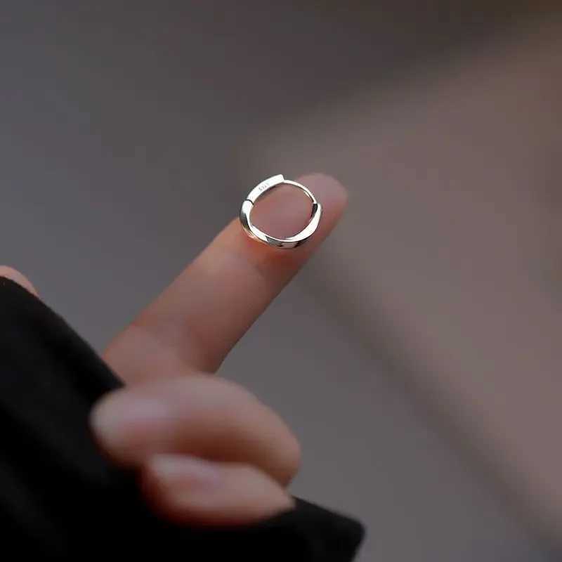 Korean Fashion High Quality Twisted Ring Earrings Suitable for Female Charm Gold Designer Luxury Perforated Earrings Jewelry Gifts 2023 Y250401