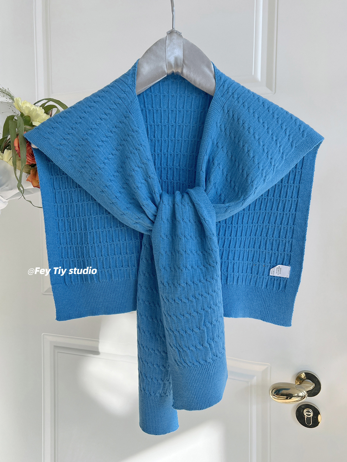 K288 Classic cable knitted warm outer shawl layered fashionable solid color wool knotted waistcoat spring and summer