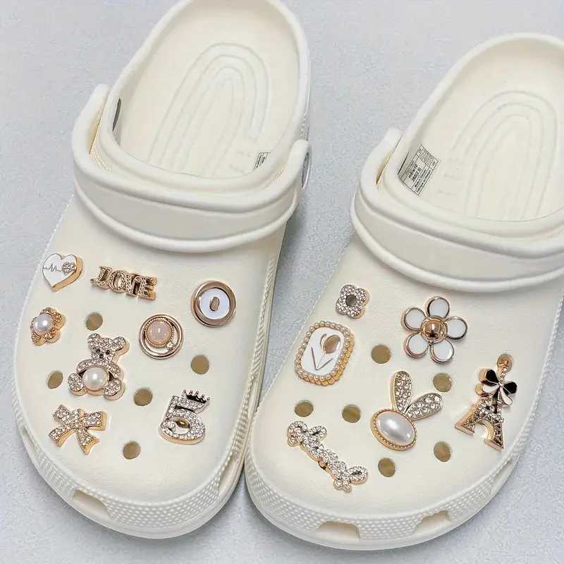 14 fashionable Golden Bear and Rabbit Charm Shining Shoes Charm Womens Fashion DIY Detachable Shoe Flower Clip Party Discount Z250402