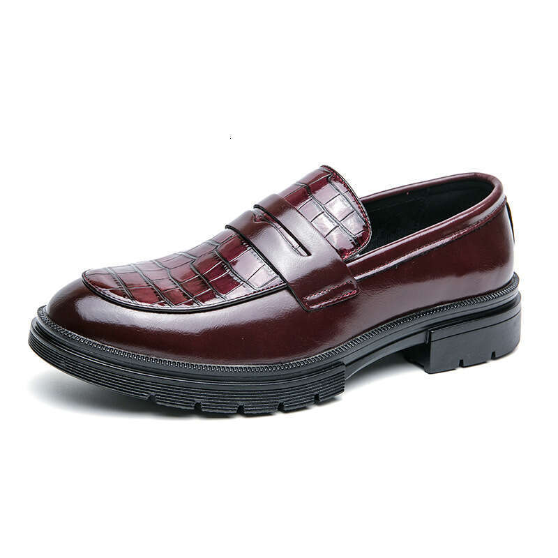 Large size leather shoes 2024 Spring and Autumn new style for men, with one foot on, lazy, smiling, business attire, groom getting married