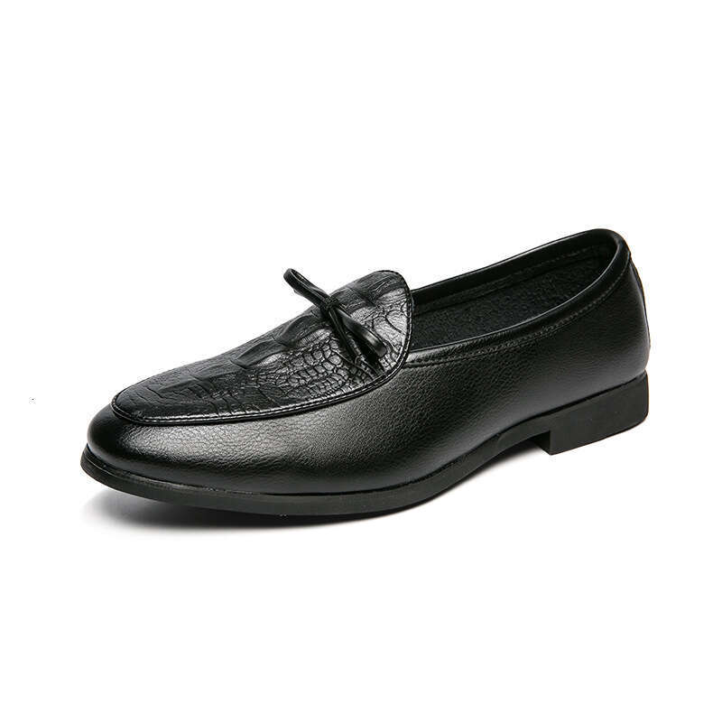 Large size small 2023 spring men's British business formal leather shoes, one foot casual Le Fu Dou shoes