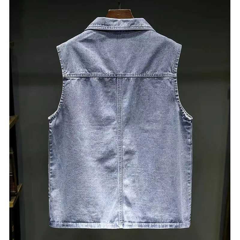 2023 Retro Denim Vest Men Sleeveless Cargo Jacket Harajuku Style Tooling Jean Jacket Cowboy Fashion Wasitcoat MenS Clothing XXL X250403