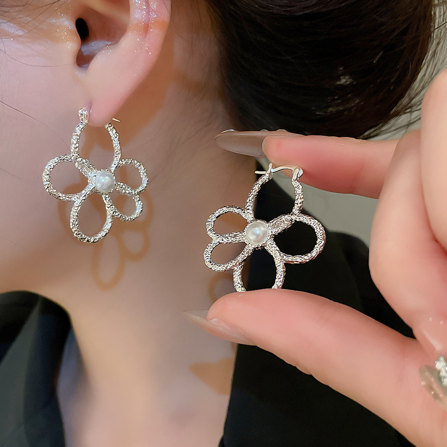 Delicate and Exquisite silver Flower Pearl for Women Simple Elegant High-end Feel S925 Silver Needle Lady Earrings Jewelry - view 3