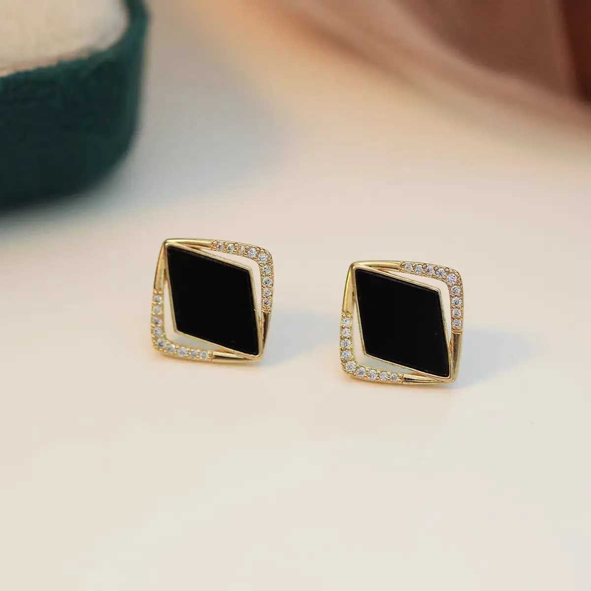Temperament Black Rhombus Rhinestone Square Stud Earrings for Women Full Crystal Personality Unique Ear Wedding Jewelry C251103