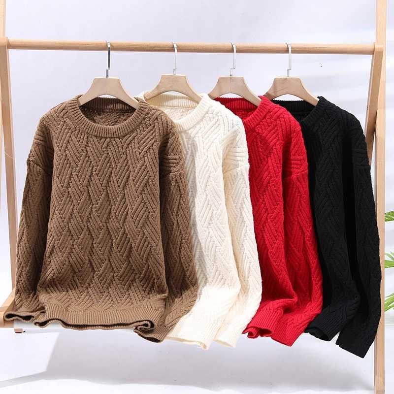 Mens Winter Vintage Twist Sweater Round Neck Solid Color Male Fit Knitted Pullover Loose Harajuku Mens Retro SweatersT251103