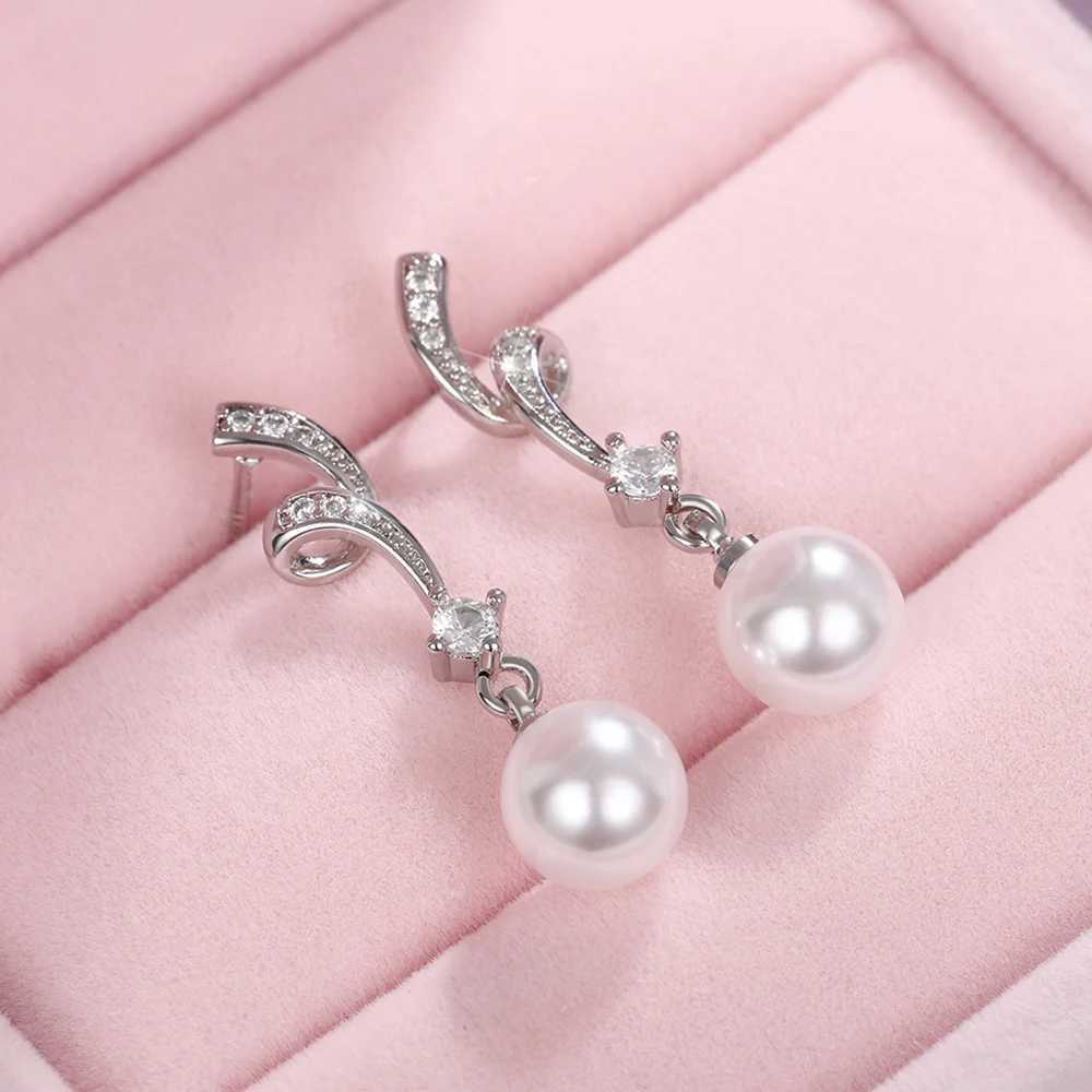 Huitan Newly designs simulated pearl pendant earrings for brides weddings engagement accessories elegant temperature womens jewelry Y250401