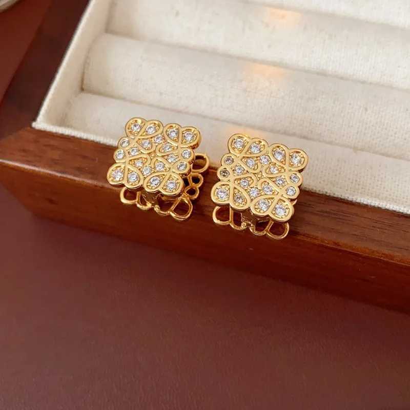 Luxurious FrenchStyle Diamond Earrings Geometric Hollow Design HighEnd Texture Vintage Womens Jewelry 2025 C251103