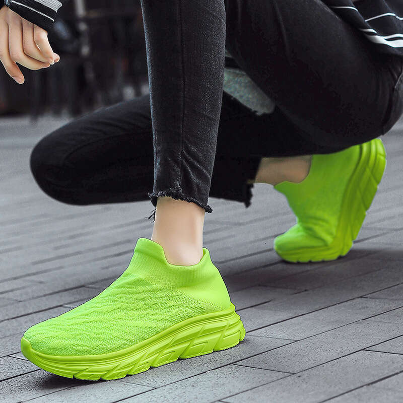 Summer New Large Size 46 Flyknit Breathable Couple Leisure Fashion Sports Set Foot Mesh Shoes