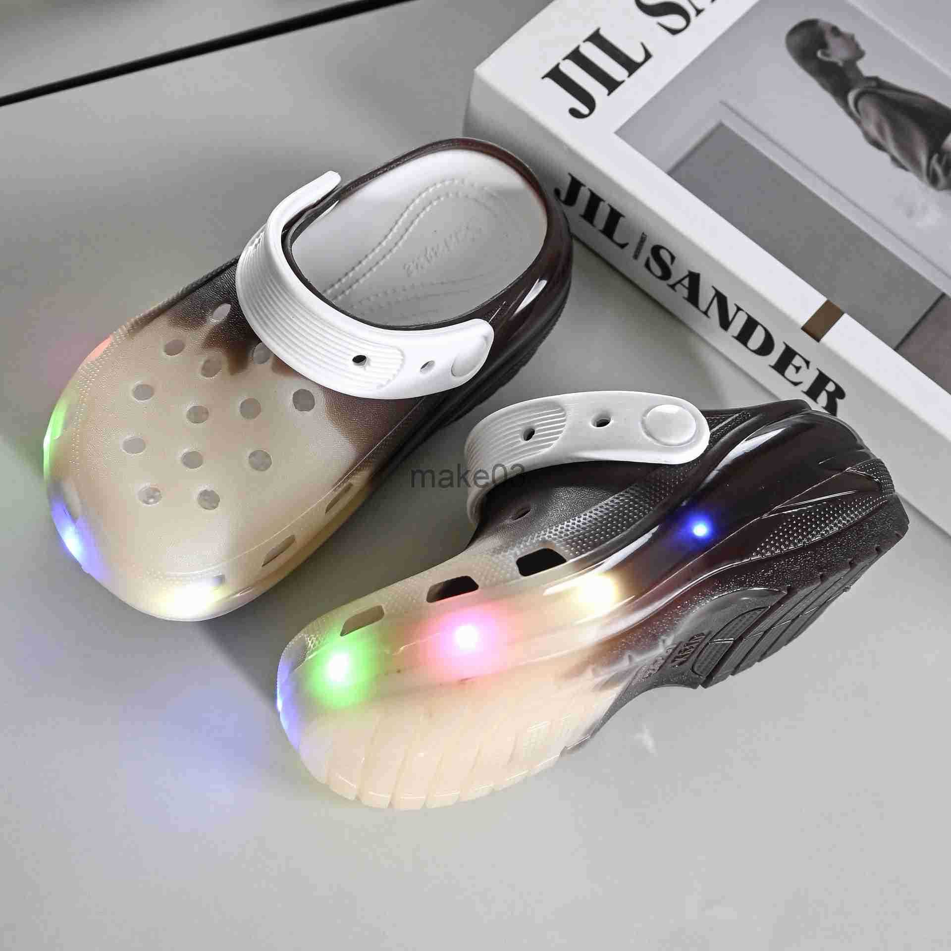 Luminous childrens cave shoes for summer wear color blocked toe slippers for boys and girls with lights EVA beach thick soled sandals J250403