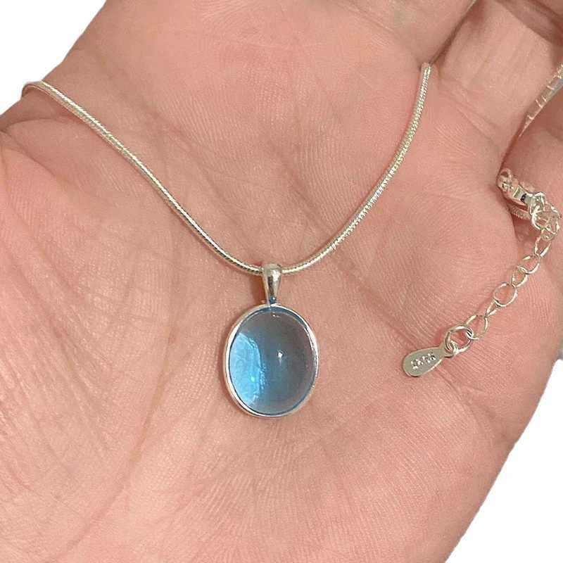 Simple Retro Oval Aquamarine Pendant Necklace For Women Girls Luxury Snake Chain Necklace Fashion Temperament Jewelry Gifts Z250402
