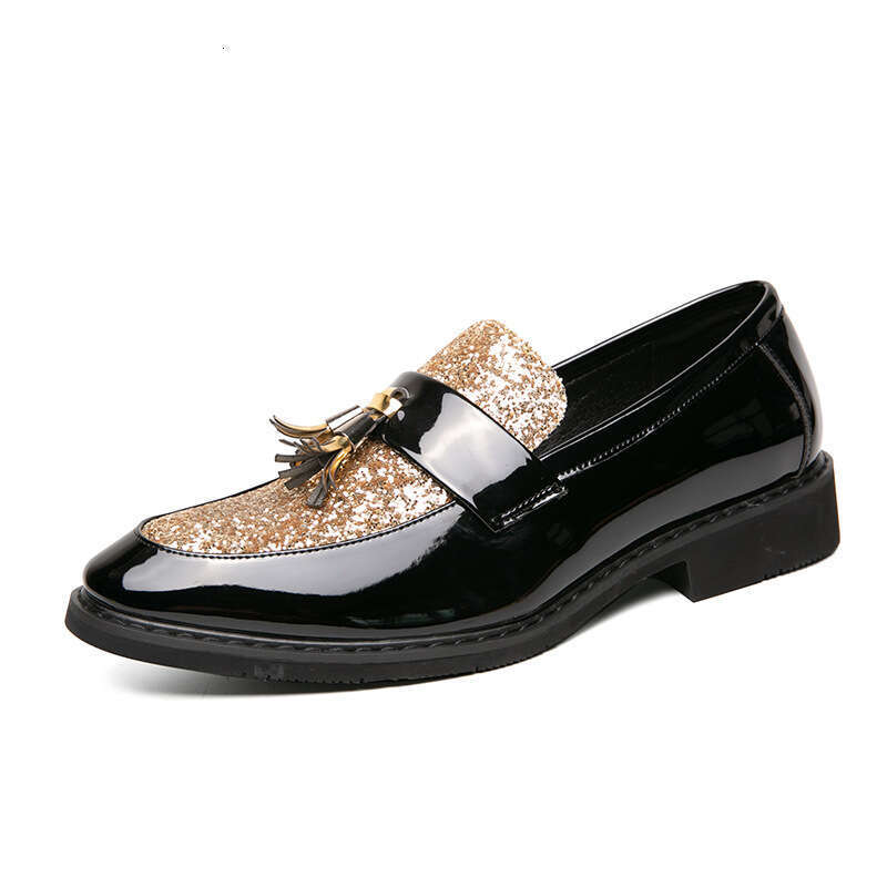 Large pointed flat for men's fashion fitting, one foot lazy shoes, autumn style solid color casual leather shoes