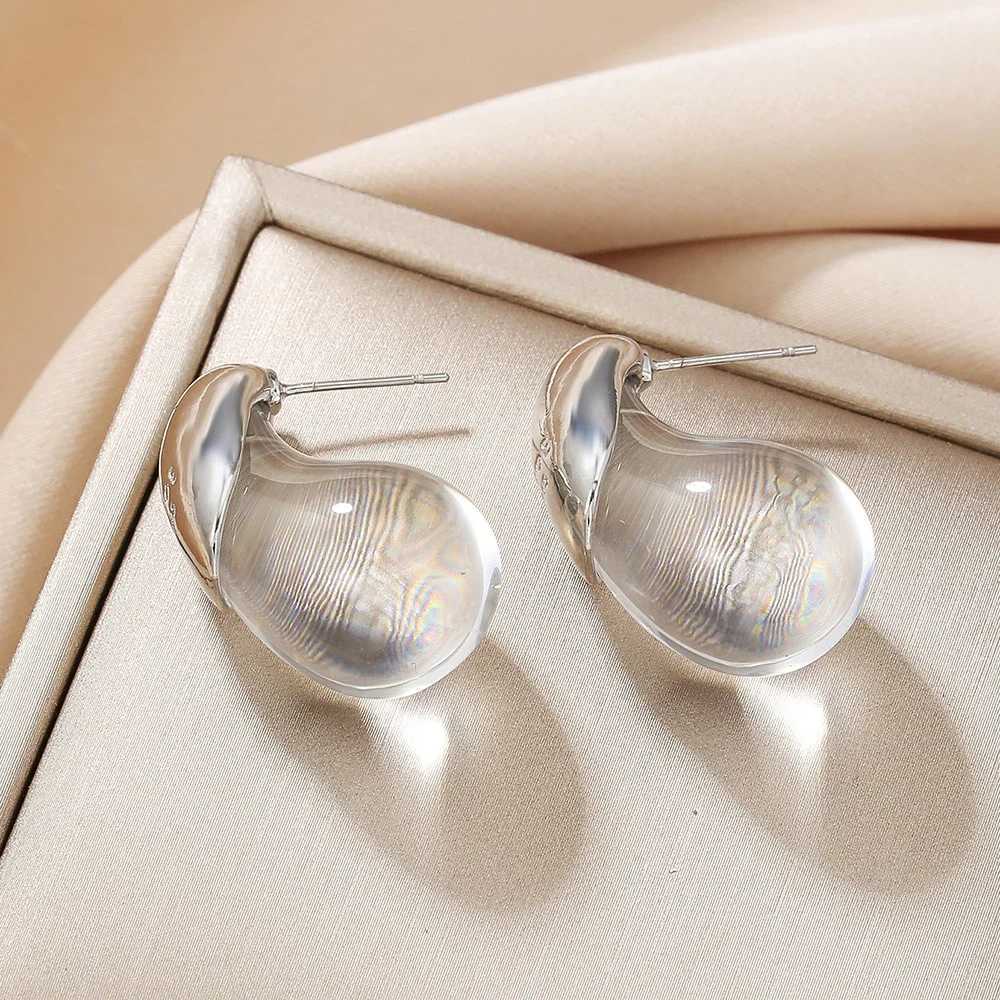 Newly arrived vintage resin tears clipped onto womens earrings metal splicing fashionable luxury earrings charming jewelry gifts banquet Y250401