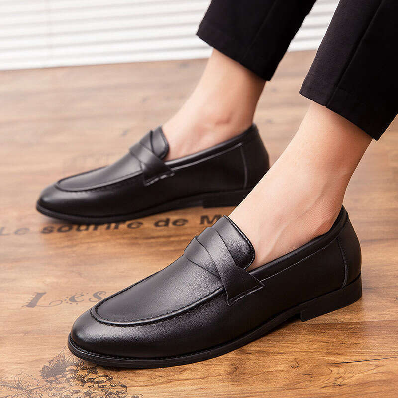 Men's in plus size, new casual shoes, fashionable foot covers, loafers, trendy British style men's wedding leather shoes