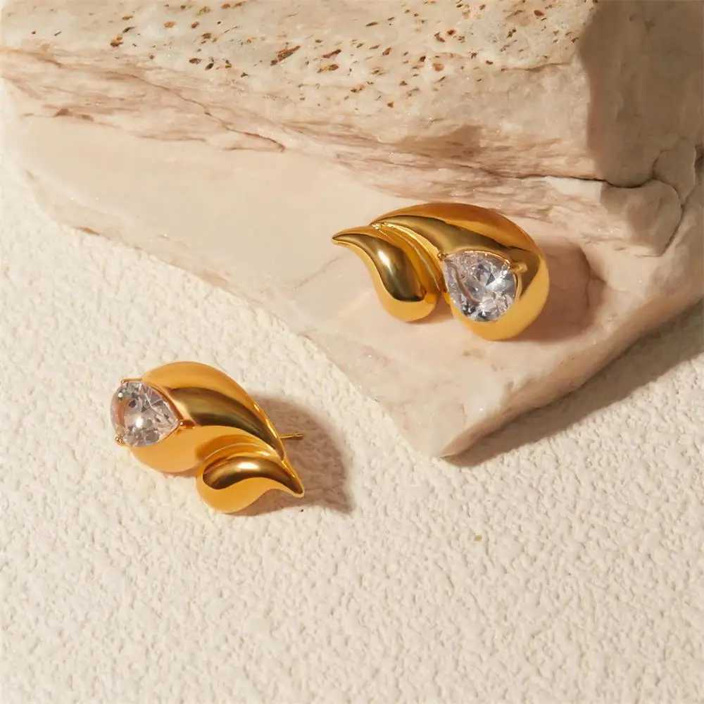 Italian designer style short and chubby womens double teardrop earrings CZ crystal water droplet gold-plated metal stud earrings Y250401