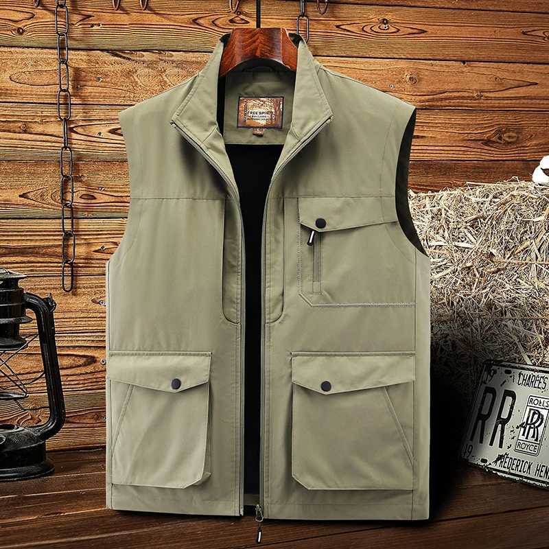 New vest for men in spring and autumn outdoor leisure multi pocket high-end vest workwear outerwear for men X250403