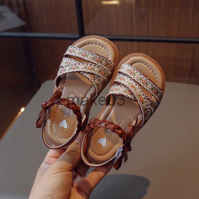 Girls Sandals 2025 Summer New Childrens Shoes Princess Shoes Korean Version Butterfly Knot Cowhide Flat Bottom Childrens Beach Shoes J250403