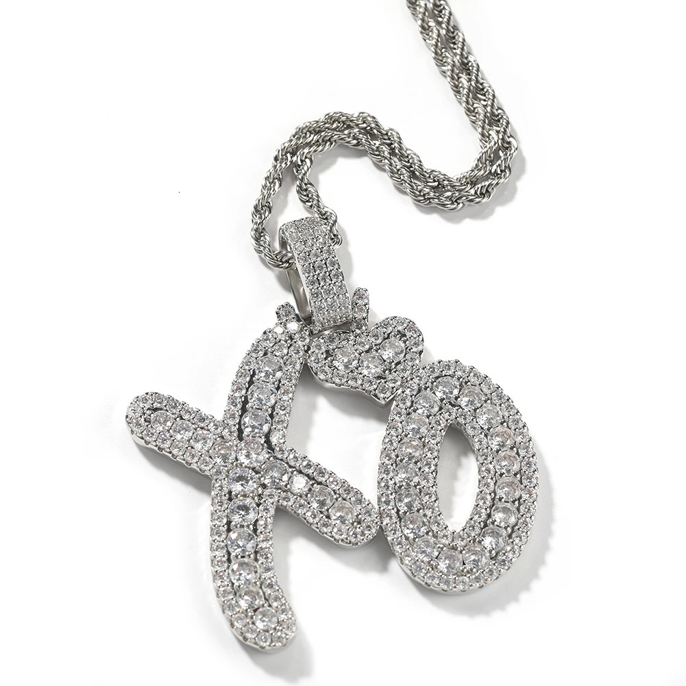 UWIN XO Pendant Necklace For Lovers Iced Out Cluster CZ Stones Hugs Kisses Charms Trendy Fashion Jewelry Gift For Drop 250402