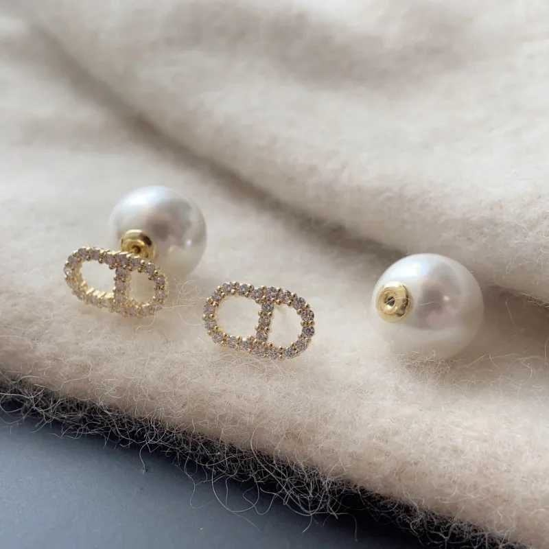 Elegant And Sweet Pearl Earrings Are Suitable For Traveling Parties And Banquets C251103